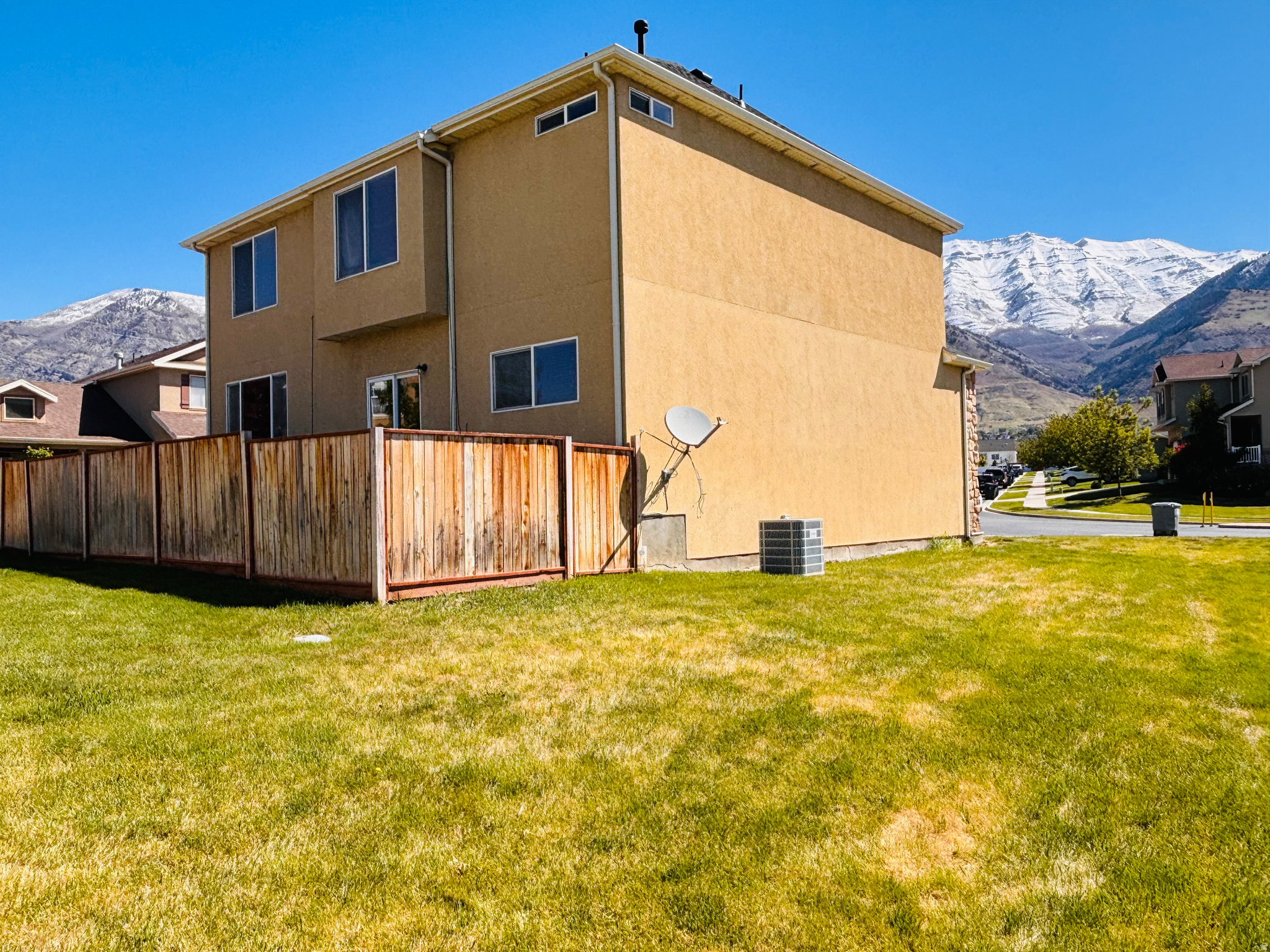 APPLE GROVE - Residential