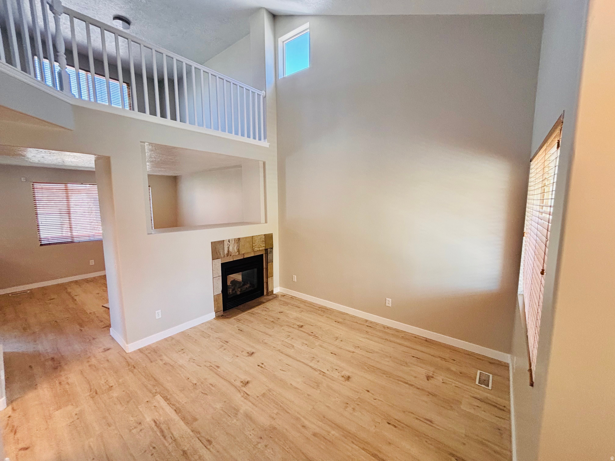 APPLE GROVE - Residential