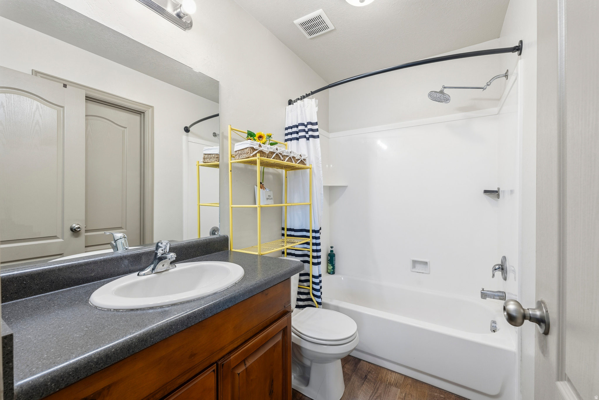 WALNUT GROVE - Residential