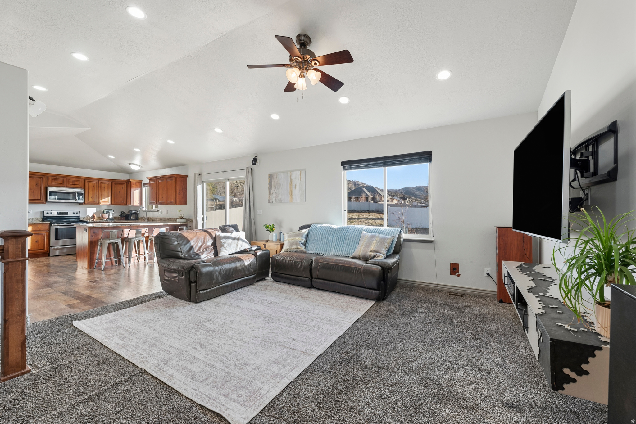 WALNUT GROVE - Residential