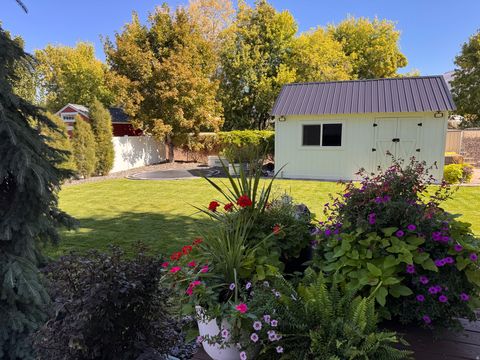 Tiny photo for 383 S 950 W, Layton, UT 84041 (MLS # 2134515)