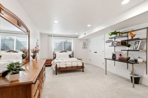 Tiny photo for 383 S 950 W, Layton, UT 84041 (MLS # 2134515)