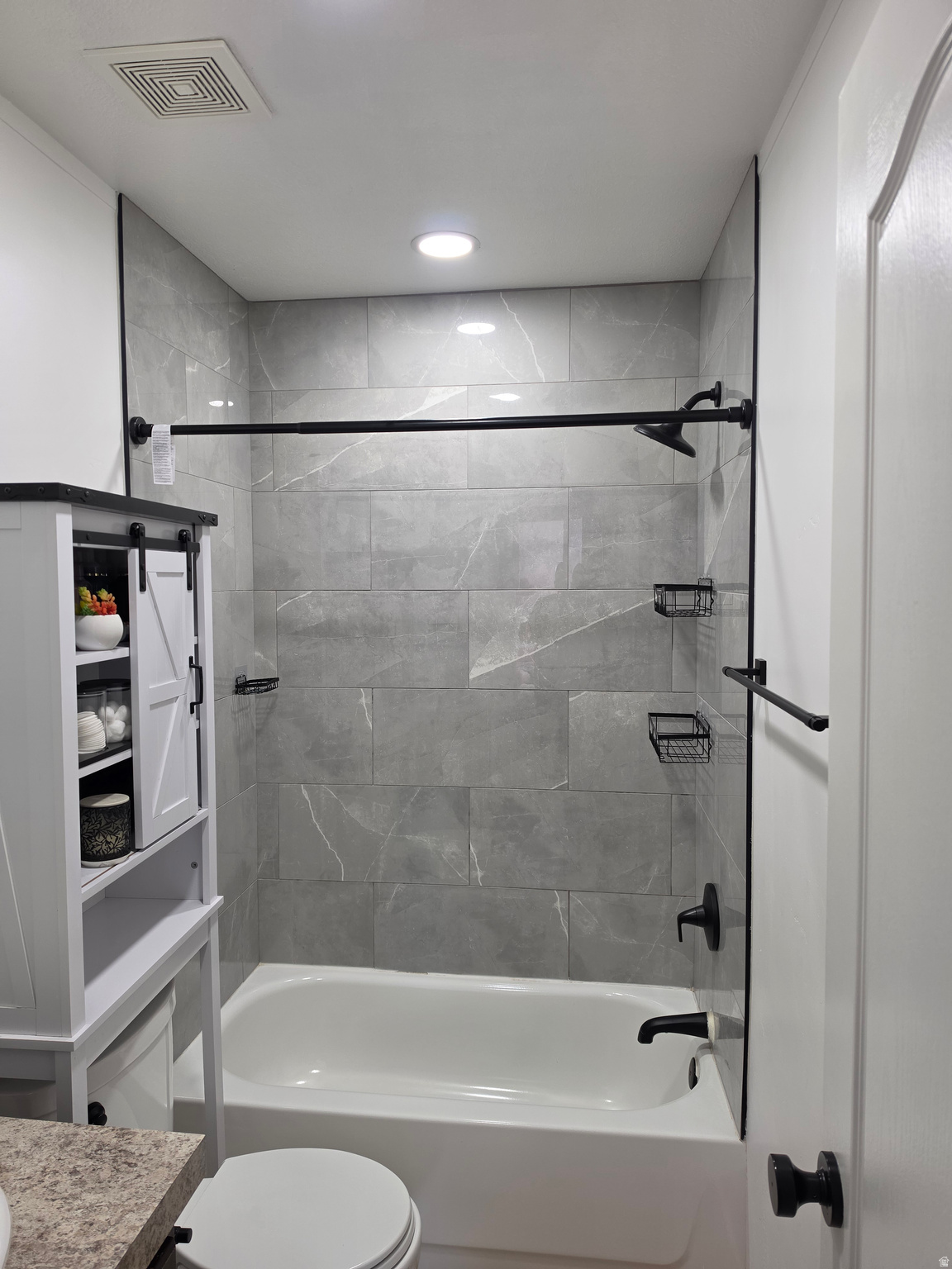 ROLLING HILLS - Residential