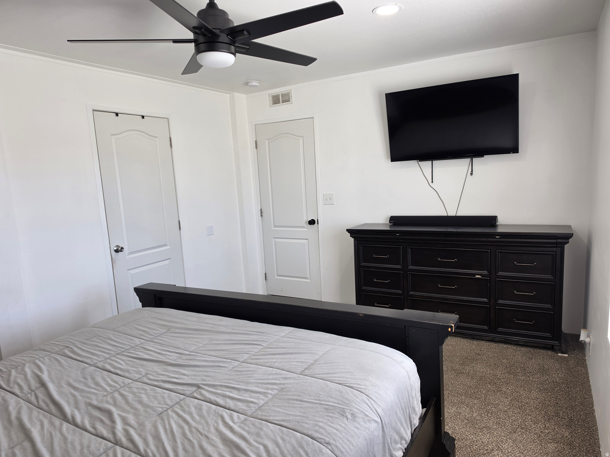 ROLLING HILLS - Residential