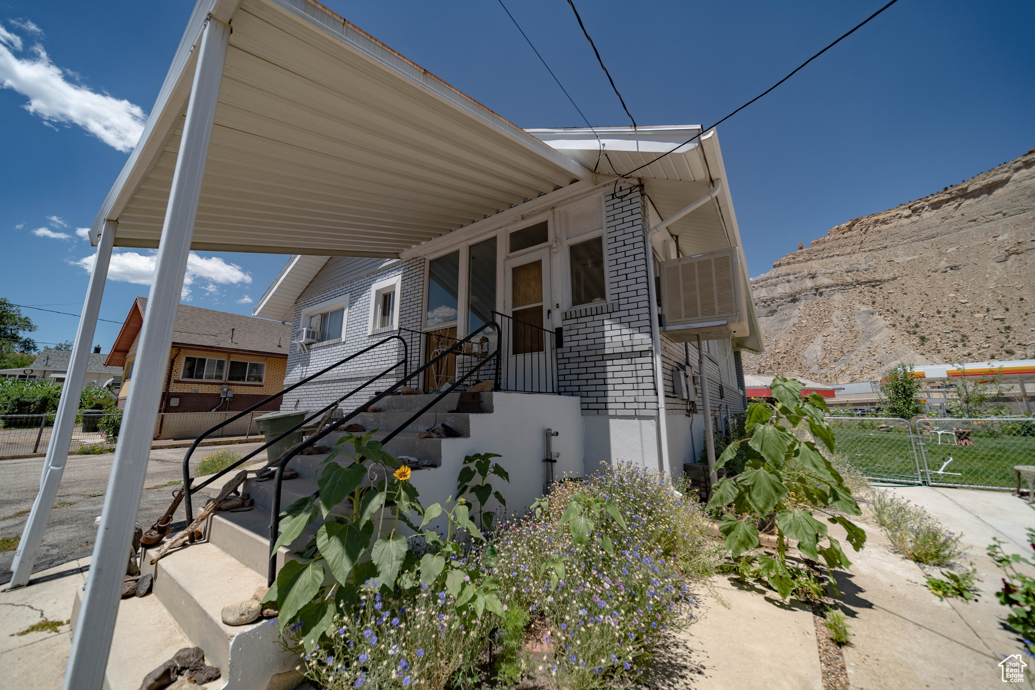 MAIN ST. - Residential