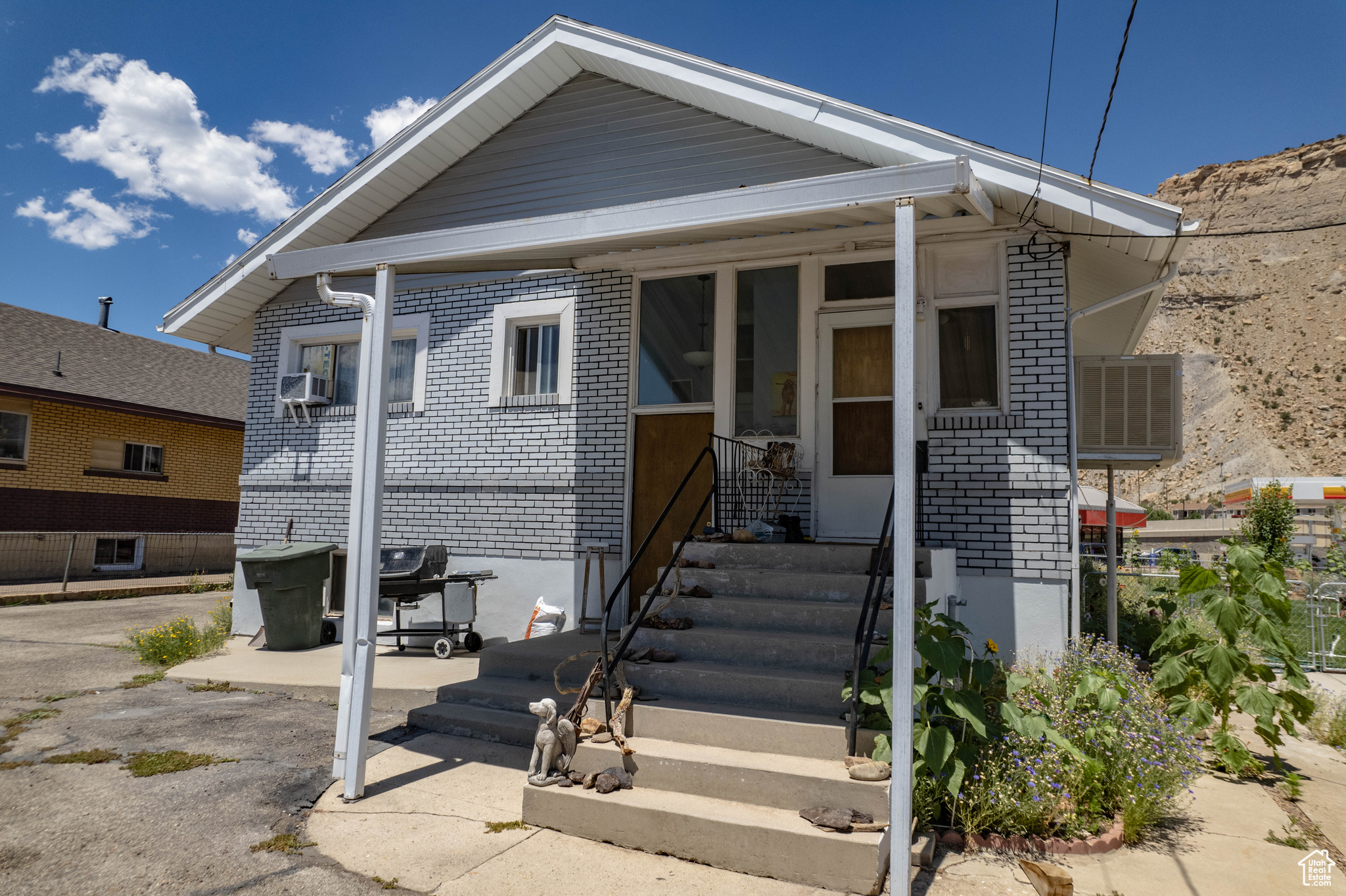 MAIN ST. - Residential