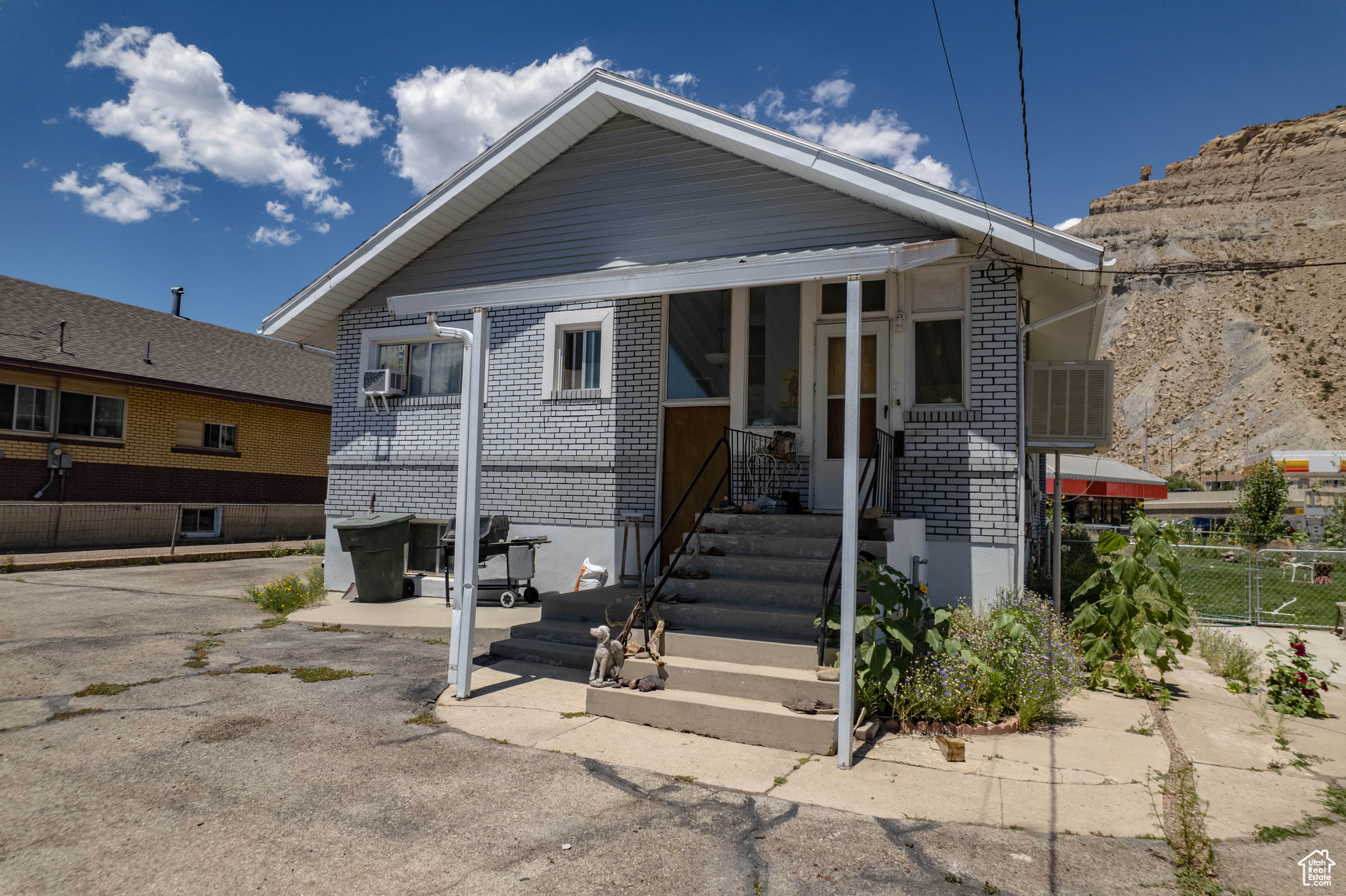 MAIN ST. - Residential