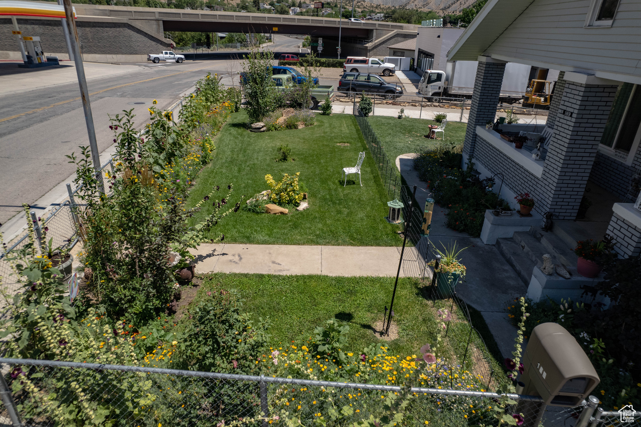 MAIN ST. - Residential