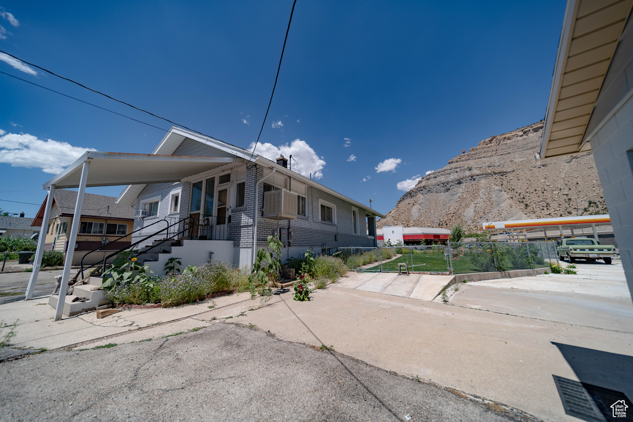 MAIN ST. - Residential