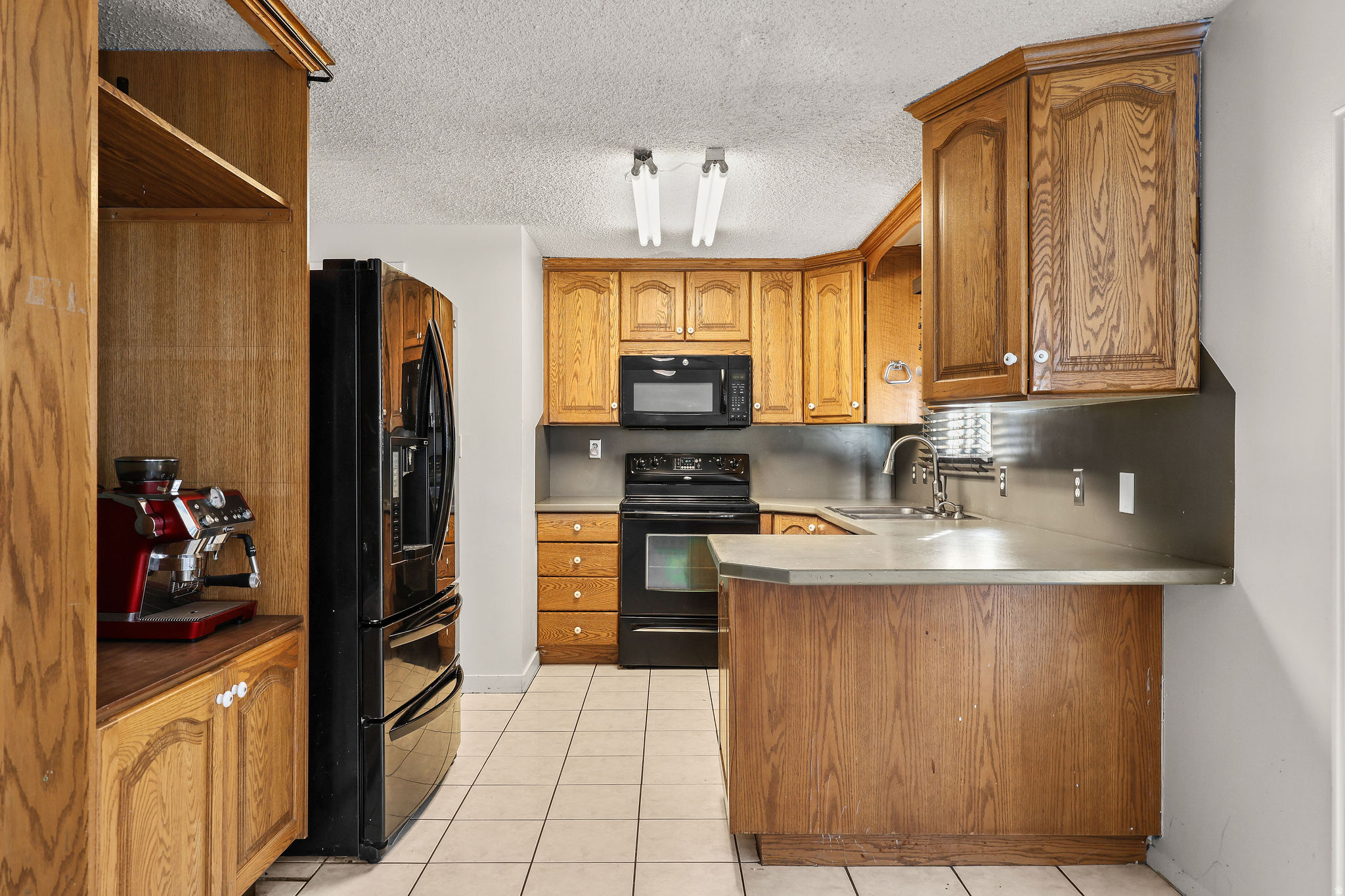 NORTHRIDGE - Residential