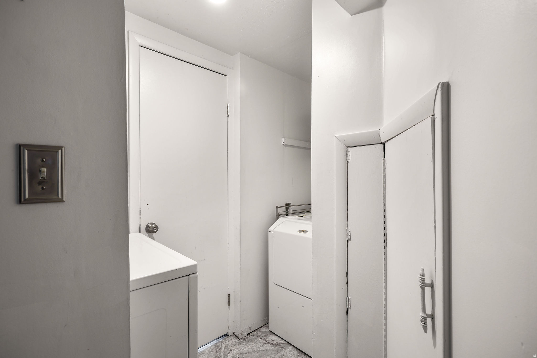 NORTHRIDGE - Residential