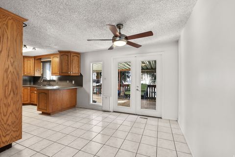 Tiny photo for 1019 E 2950 N, North Ogden, UT 84414 (MLS # 2126988)