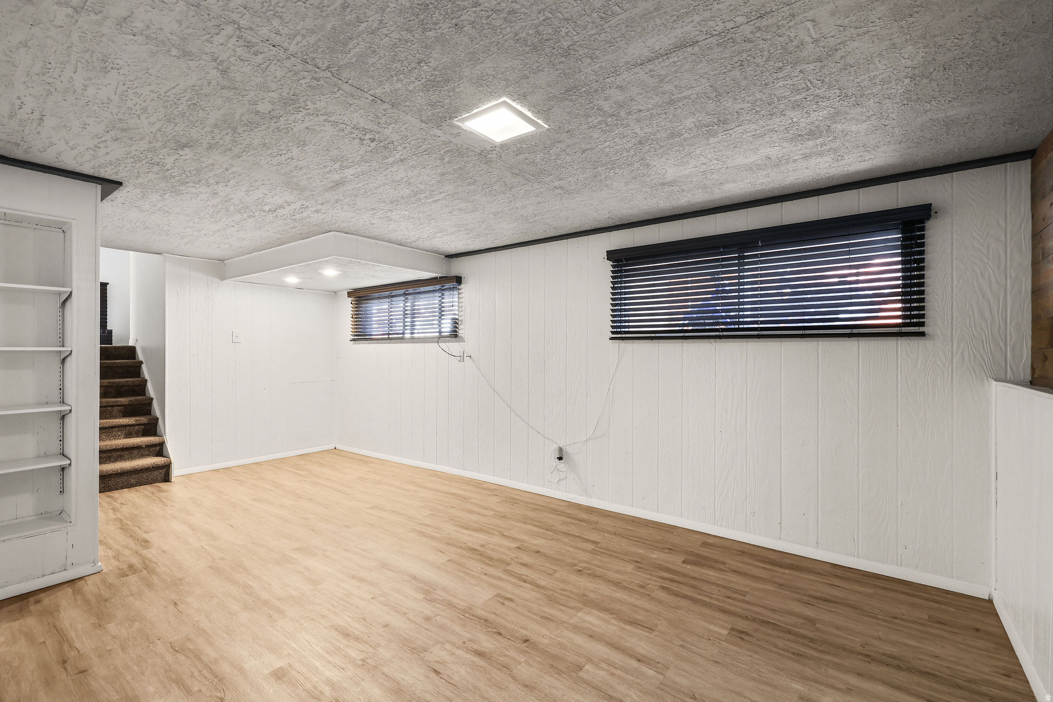 NORTHRIDGE - Residential