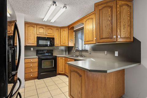 Tiny photo for 1019 E 2950 N, North Ogden, UT 84414 (MLS # 2126988)
