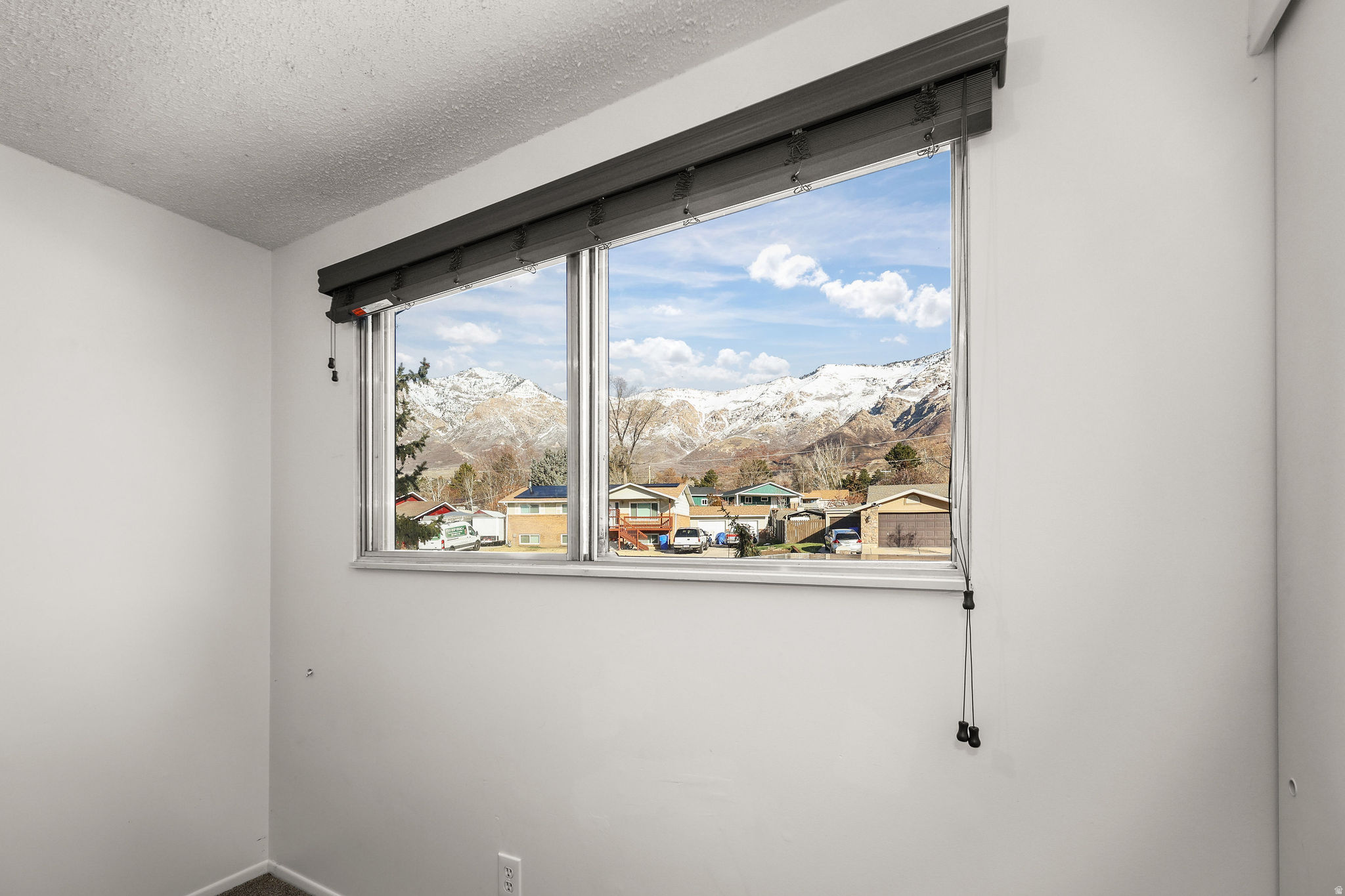 NORTHRIDGE - Residential