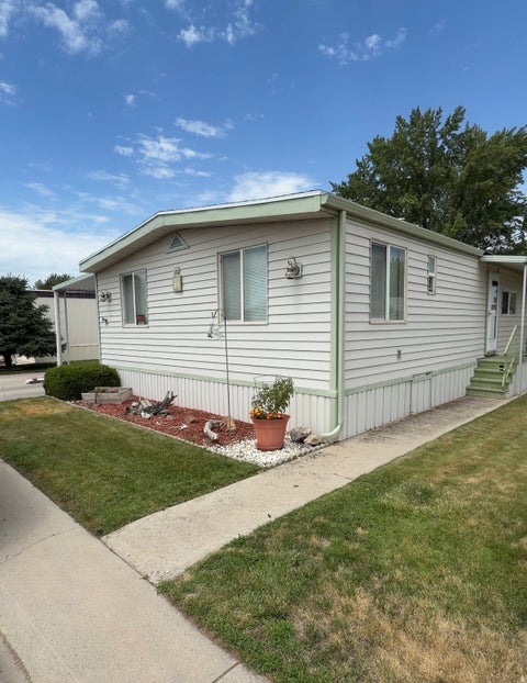 Mobile Home For Sale - 3800 S 1900 #89<br/> Roy, UT 84067
