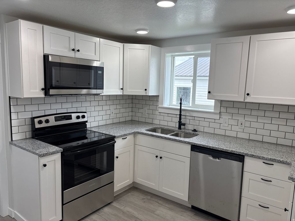 Photo of 1410 W 2700 S, Perry, UT 84302 (MLS # 2153369)