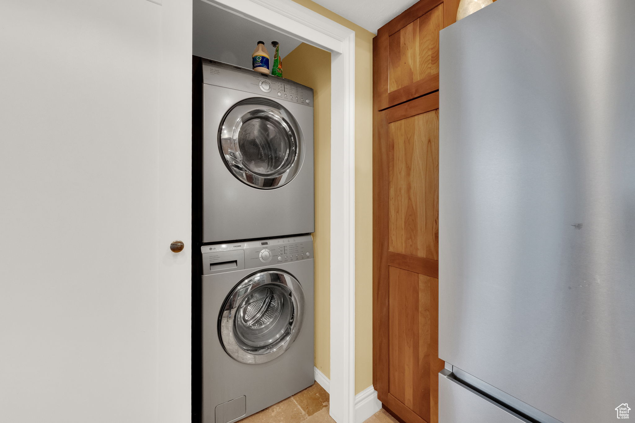 AMERICAN TOWERS - Residential