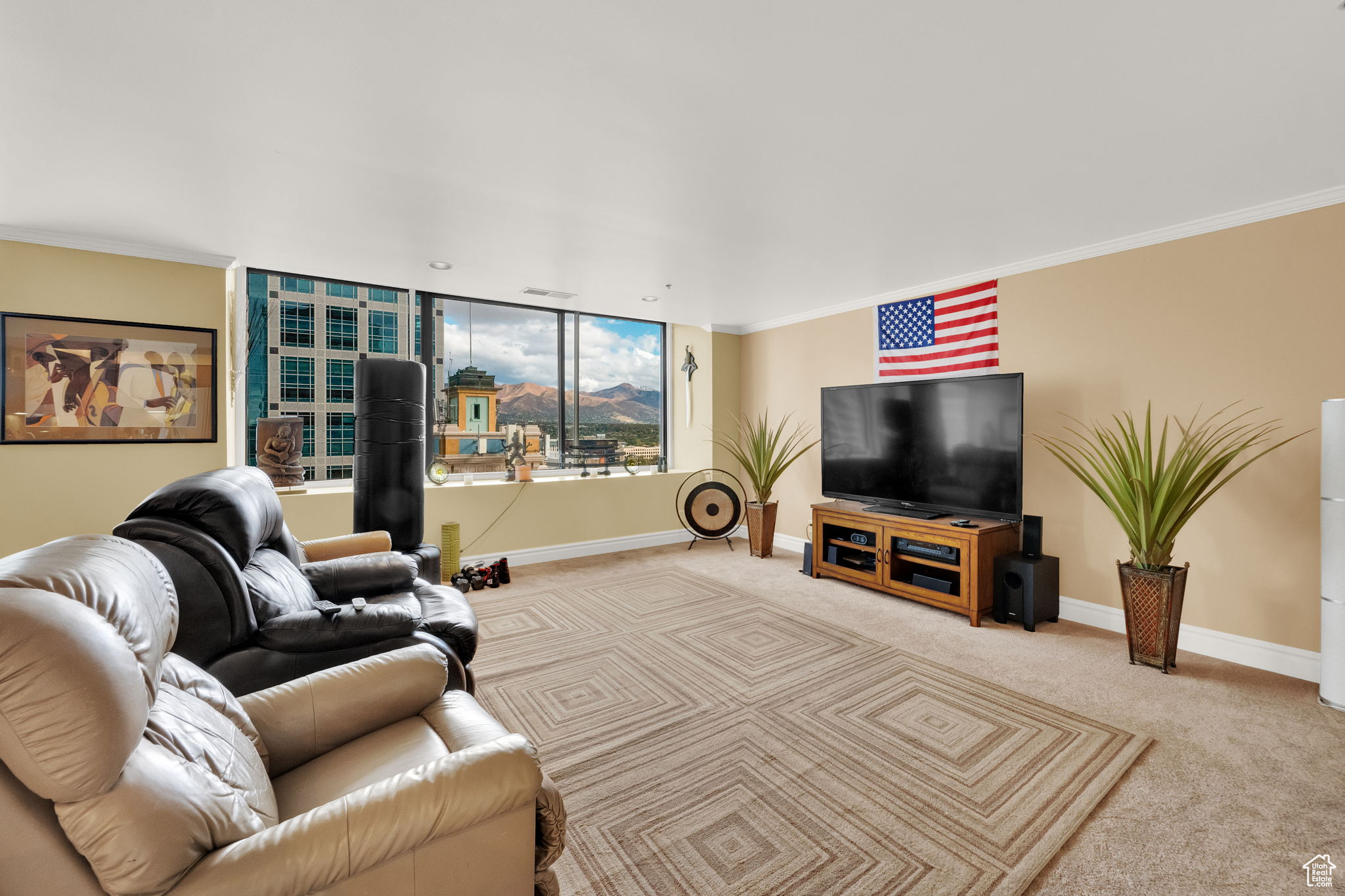 AMERICAN TOWERS - Residential