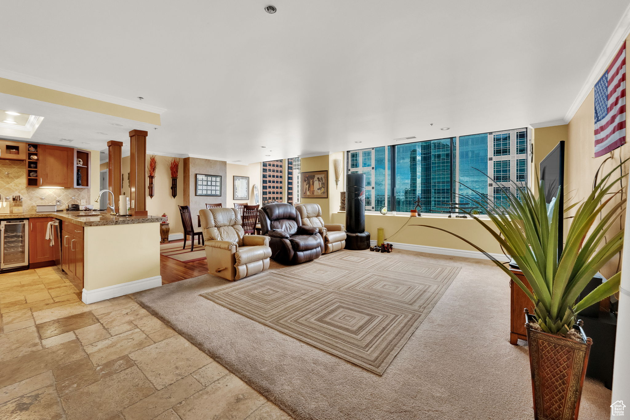 AMERICAN TOWERS - Residential