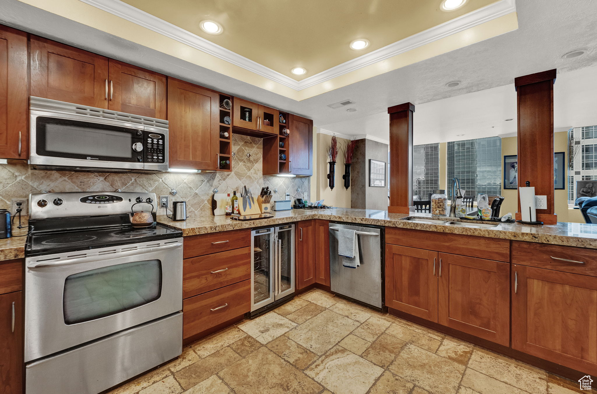 AMERICAN TOWERS - Residential