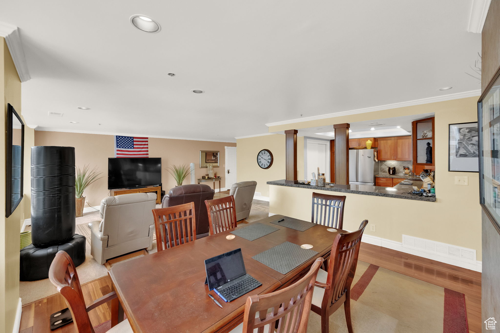 AMERICAN TOWERS - Residential