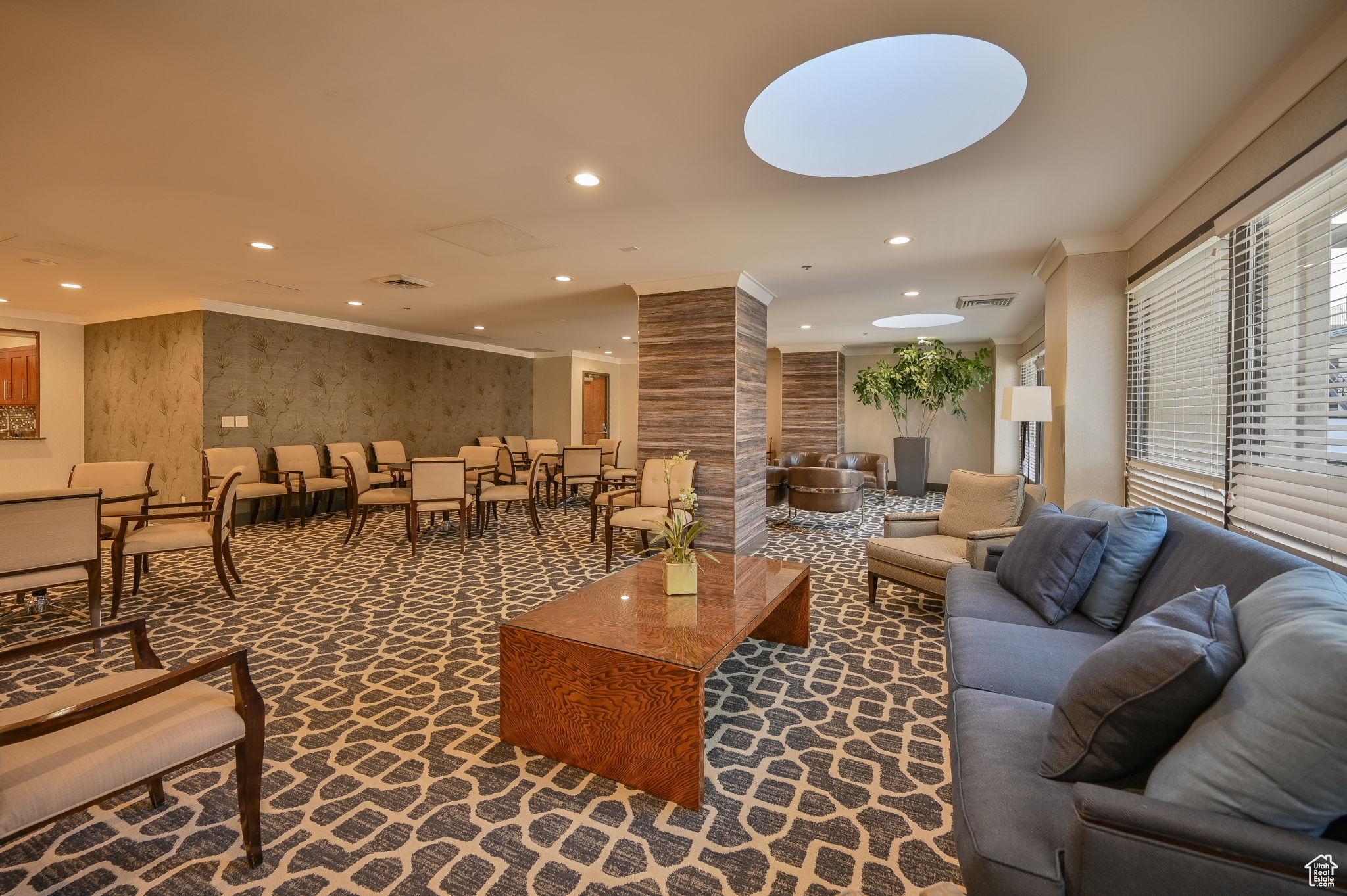 AMERICAN TOWERS - Residential