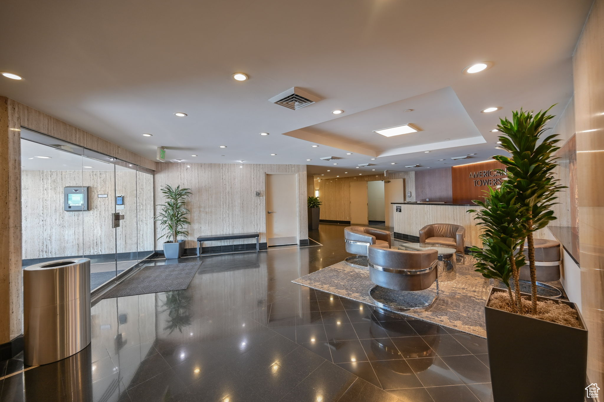 AMERICAN TOWERS - Residential