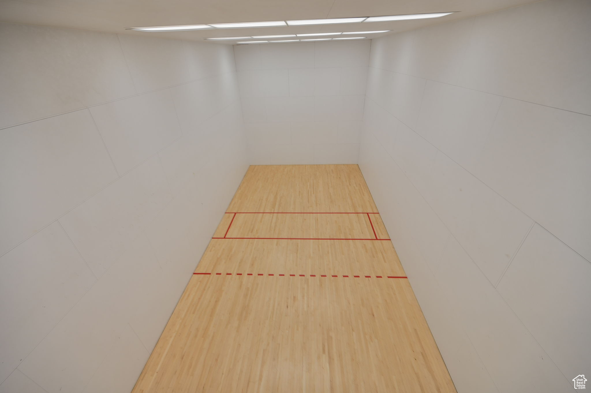 AMERICAN TOWERS - Residential