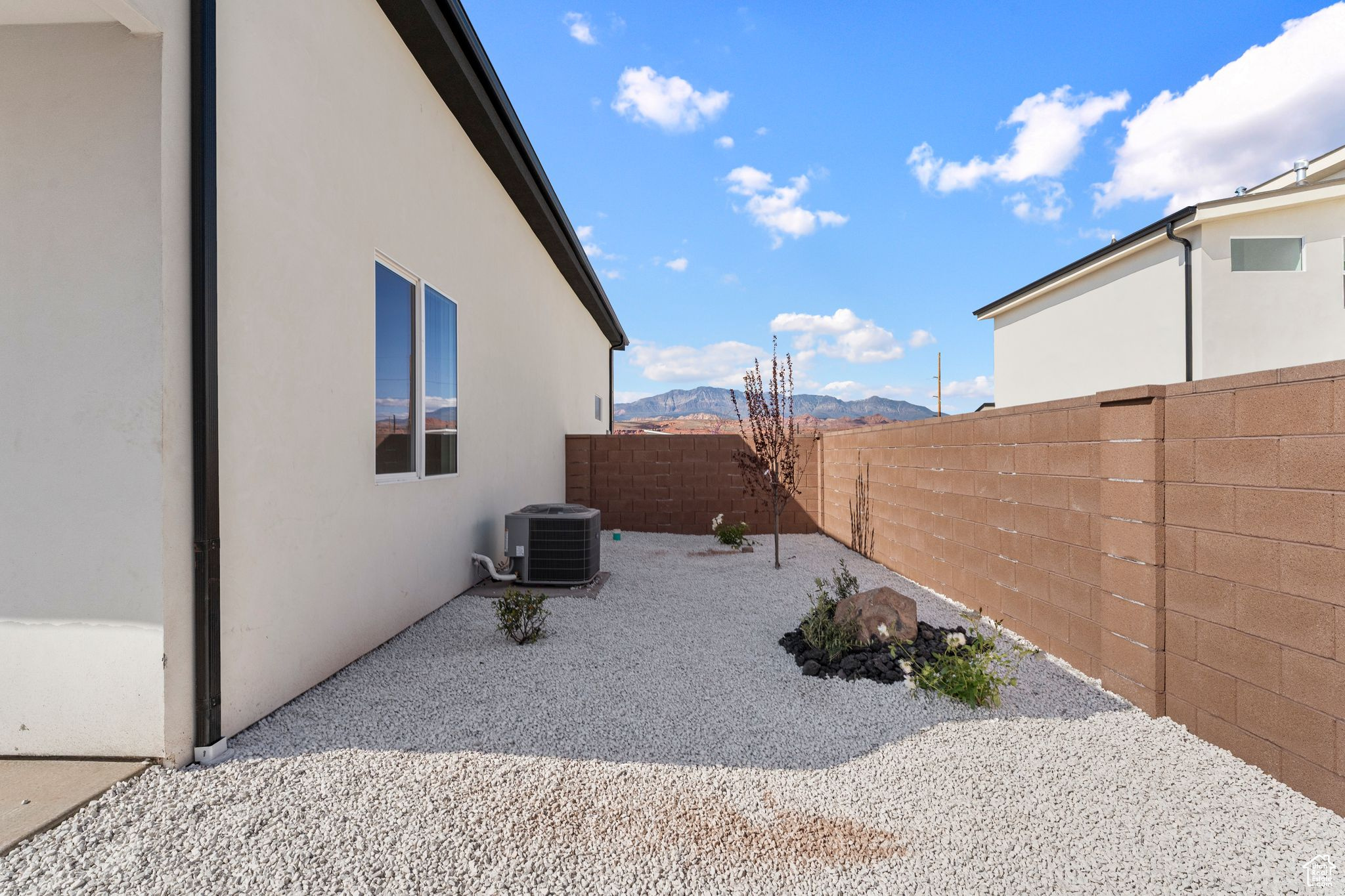 1068 E Coyote Crest Dr, Washington, Utah image 35