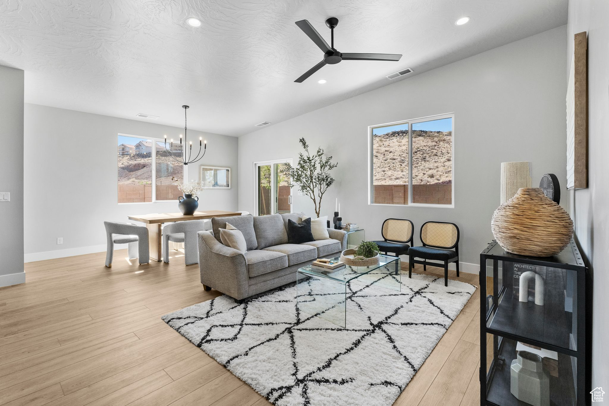1068 E Coyote Crest Dr, Washington, Utah image 13