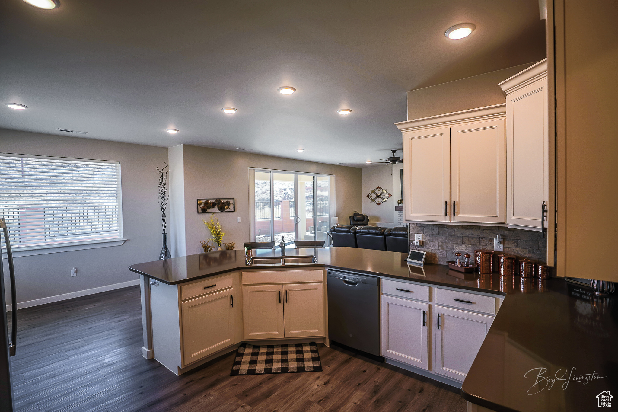 492 N Sandy Talus Dr. Dr, Washington, Utah image 13