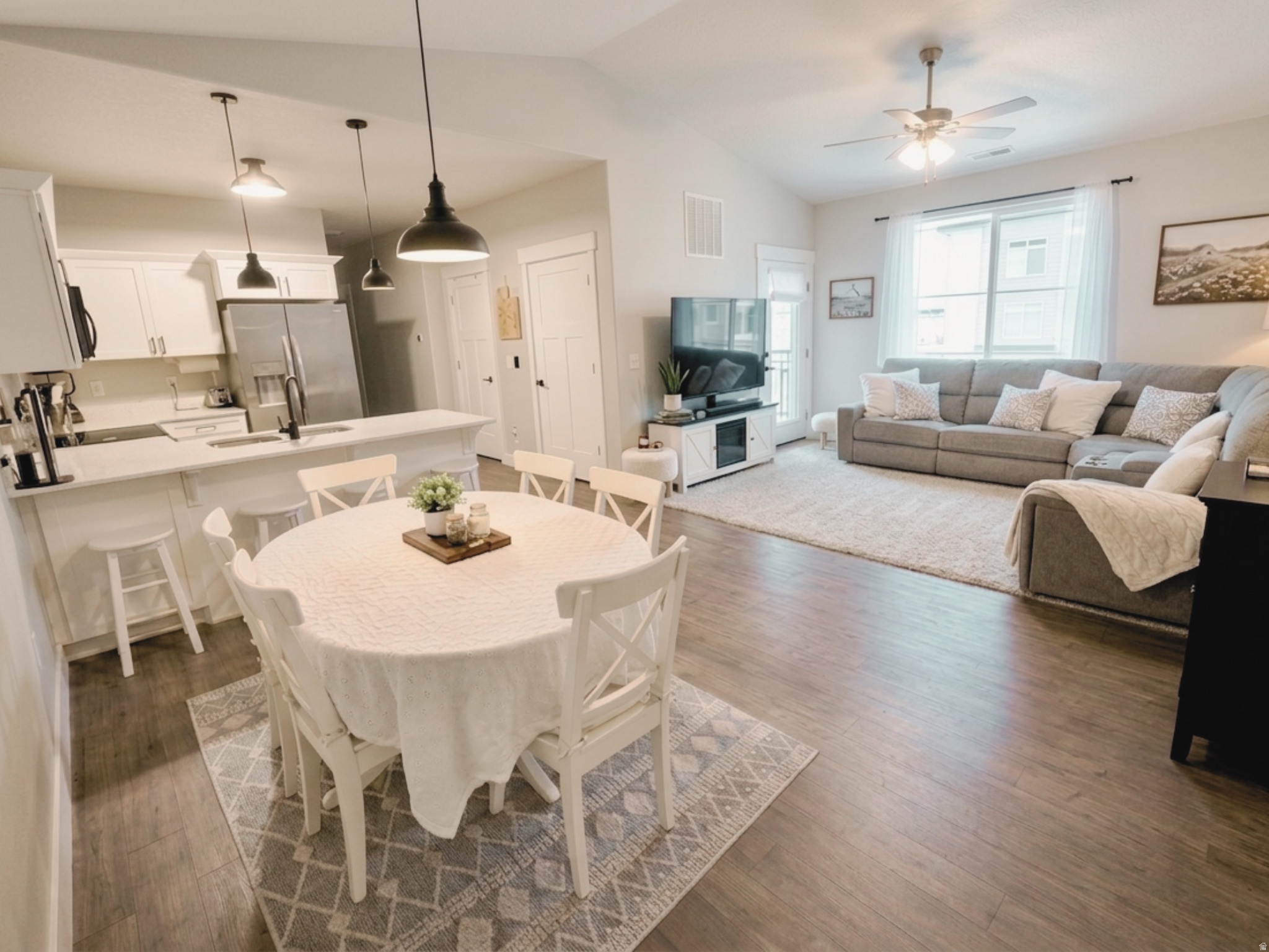 MOUNTAIN RIDGE - Residential