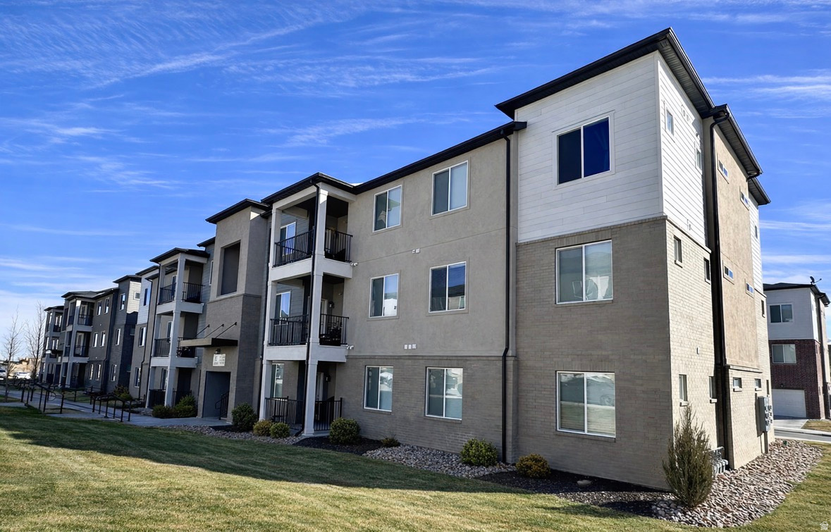 MOUNTAIN RIDGE - Residential