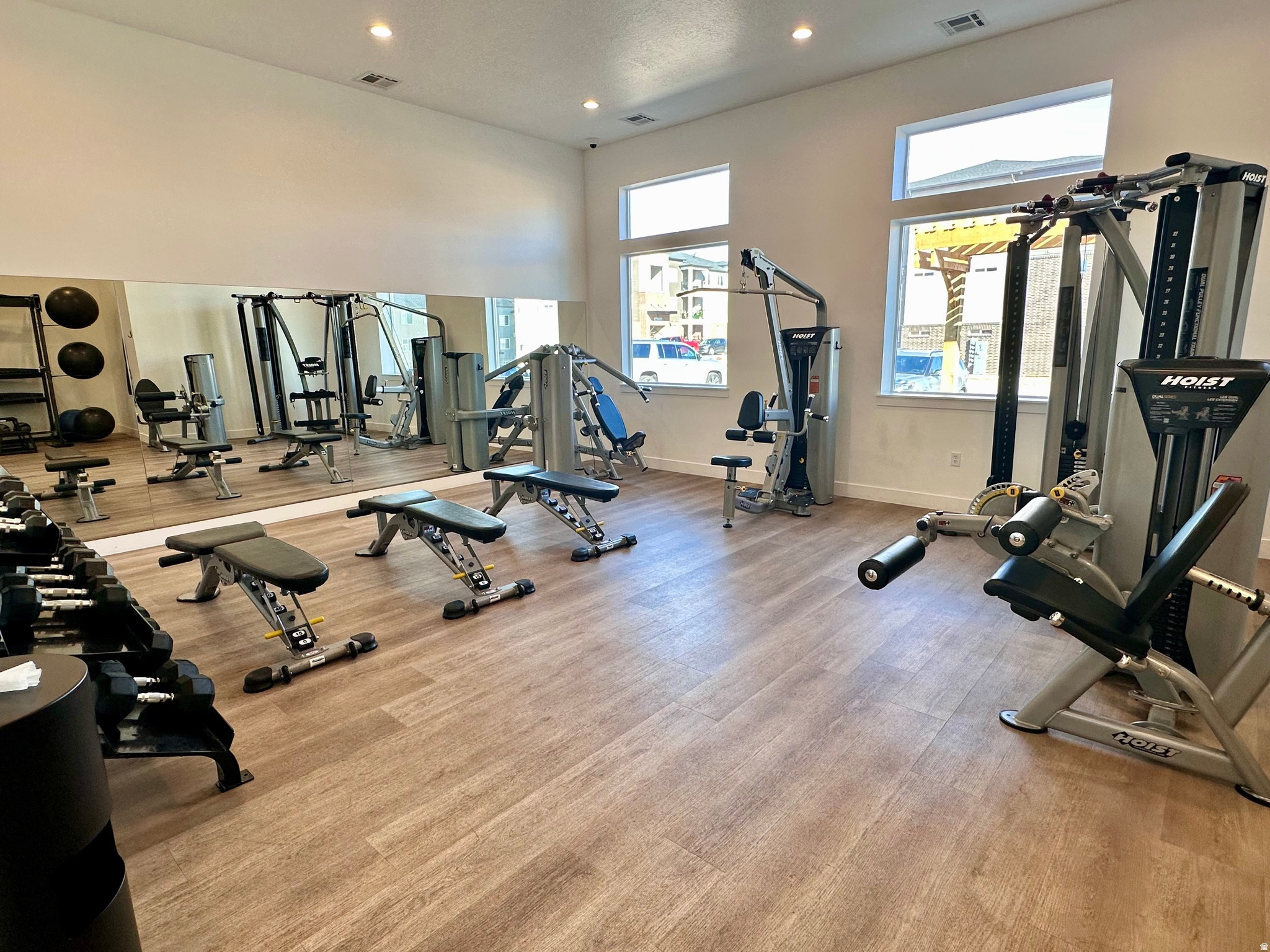 MOUNTAIN RIDGE - Residential