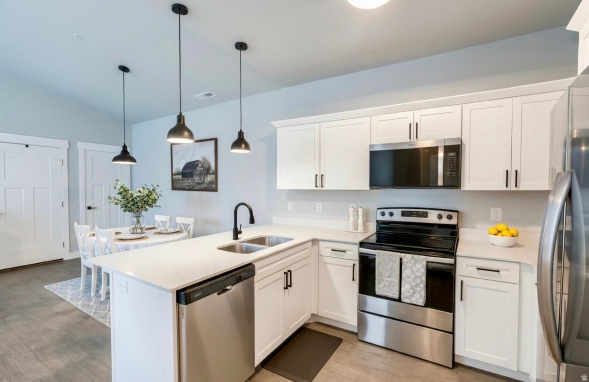 MOUNTAIN RIDGE - Residential