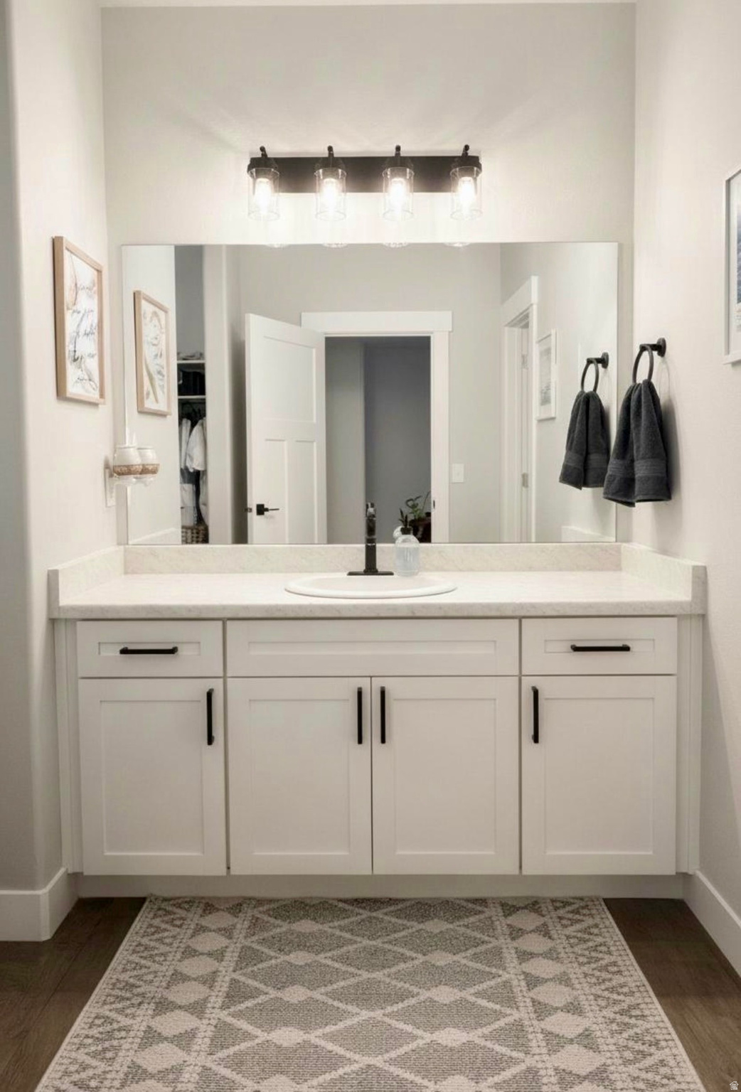 MOUNTAIN RIDGE - Residential