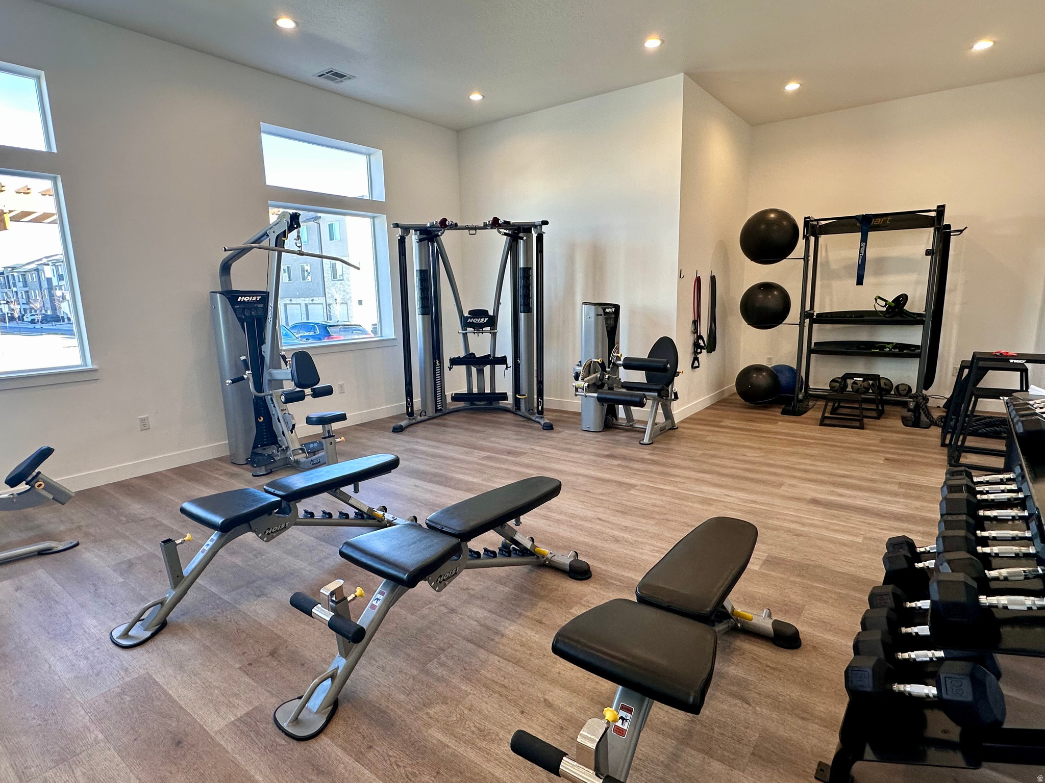 MOUNTAIN RIDGE - Residential