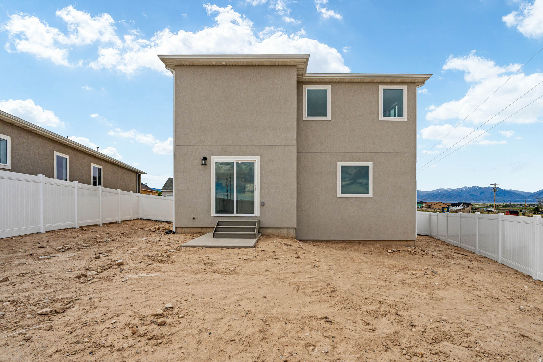 DESERT EDGE - Residential