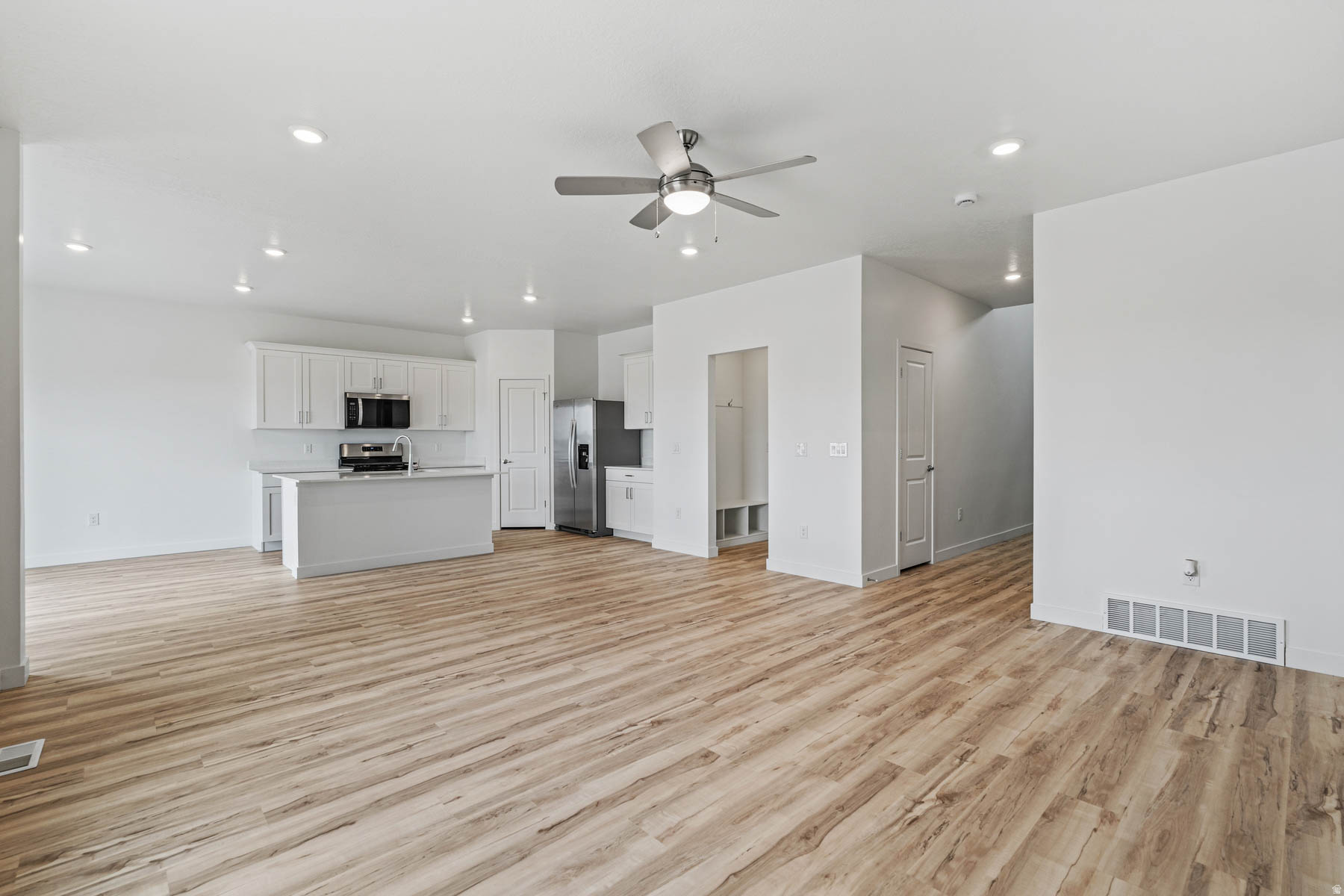 DESERT EDGE - Residential
