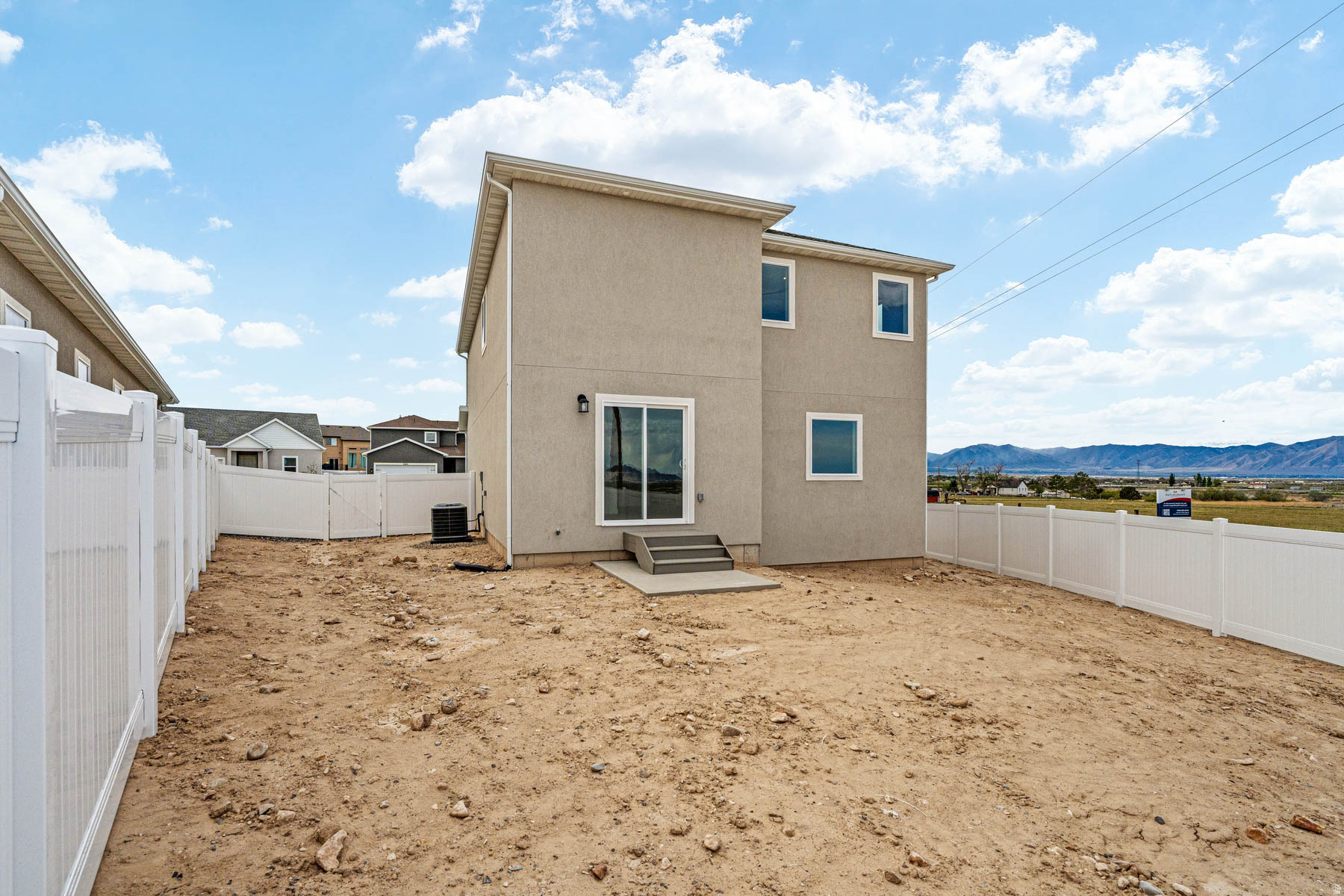 DESERT EDGE - Residential