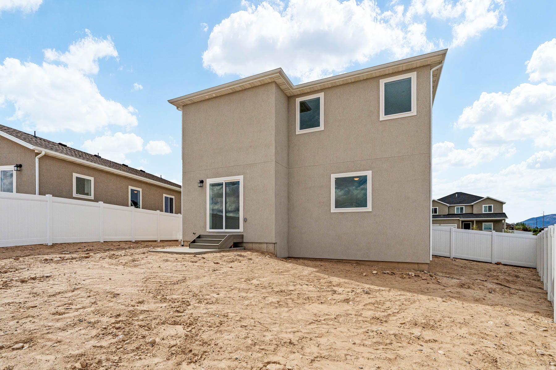 DESERT EDGE - Residential