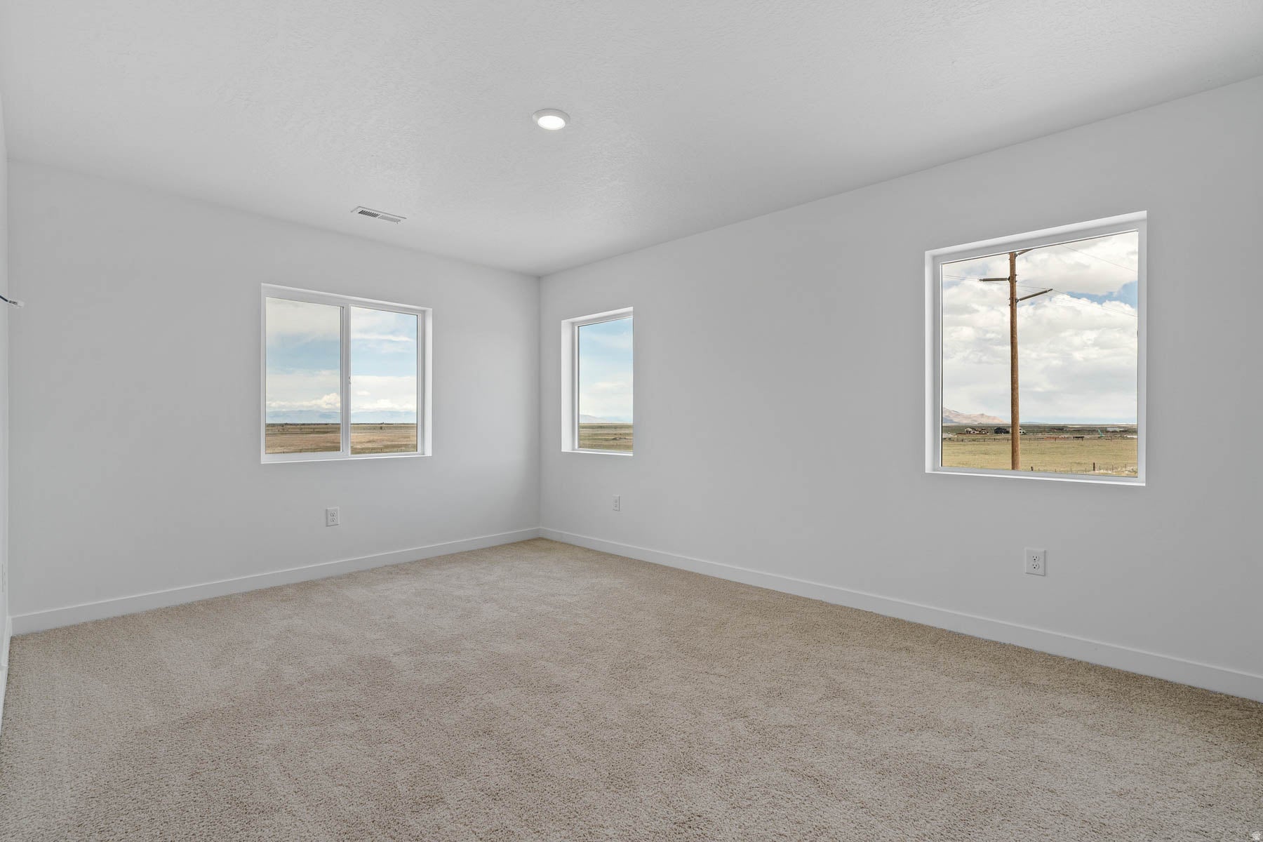 DESERT EDGE - Residential