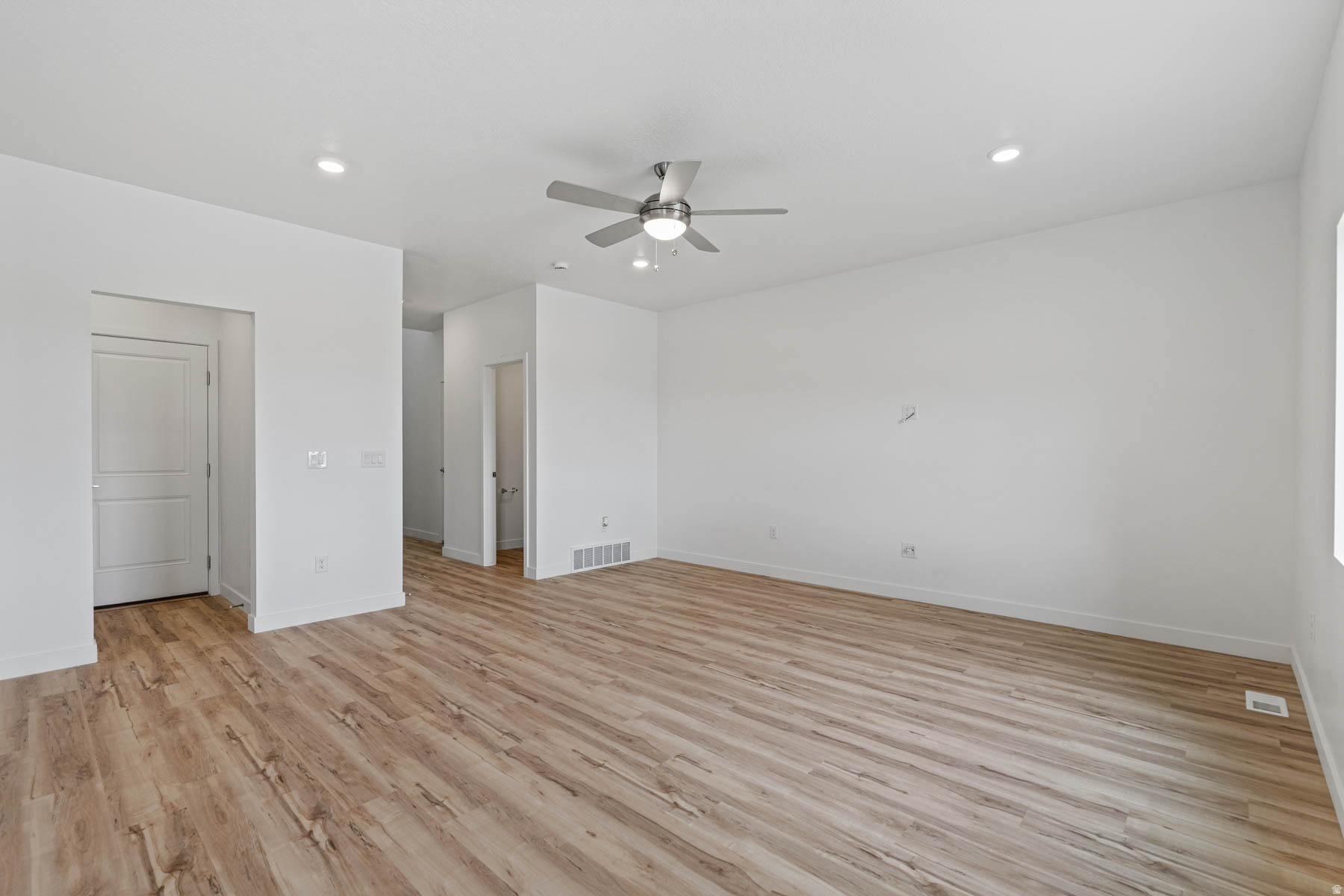 DESERT EDGE - Residential