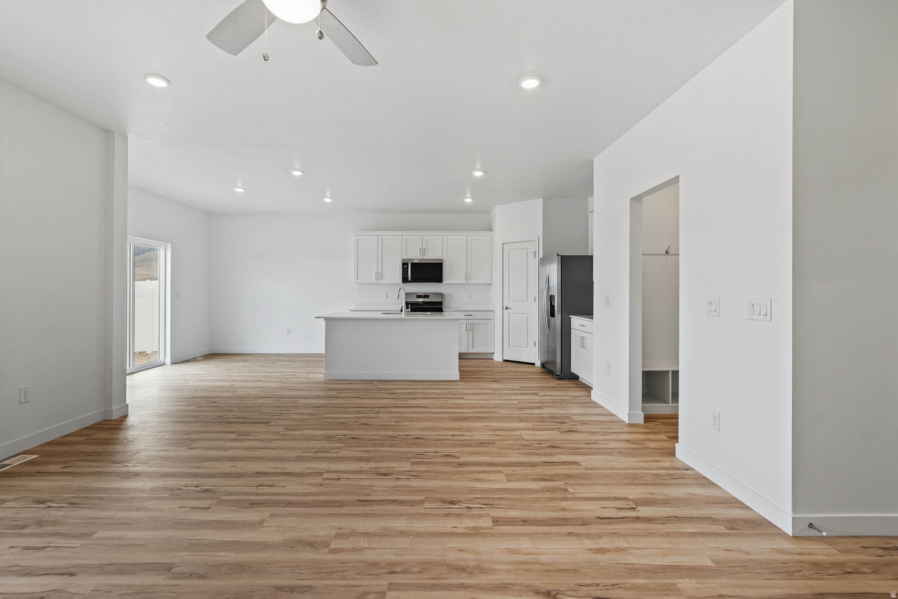 DESERT EDGE - Residential