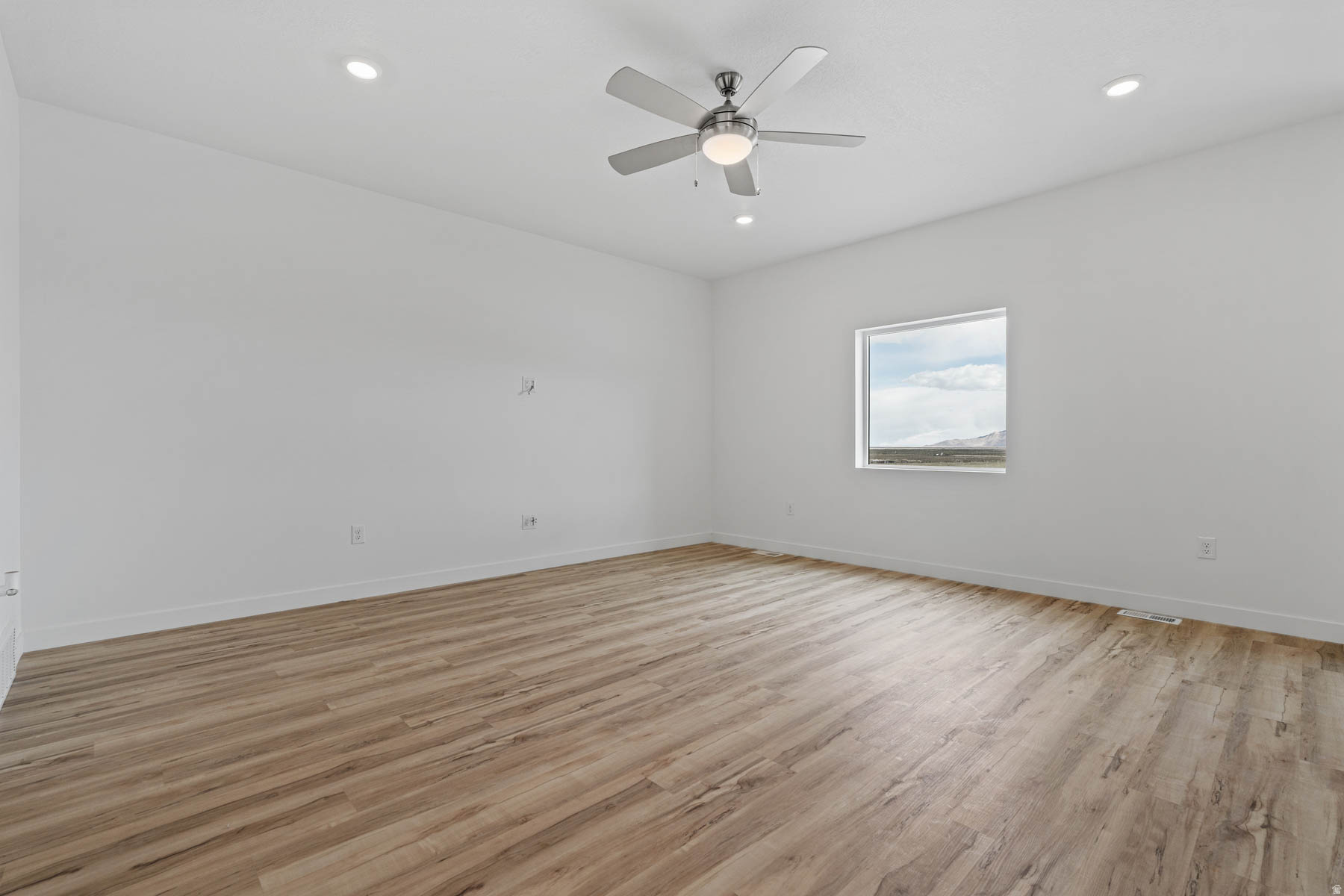 DESERT EDGE - Residential