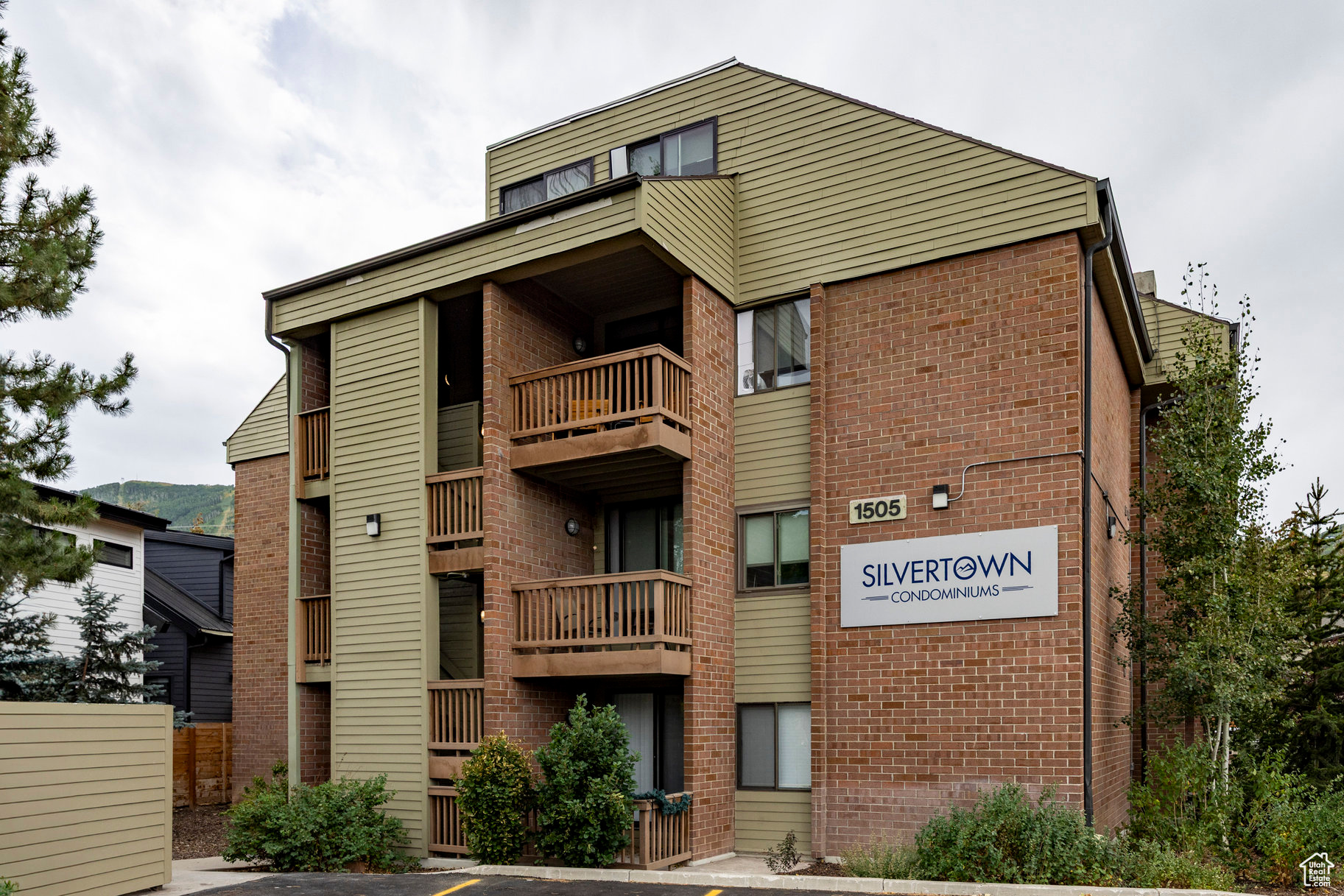 1509 PARK AVE 403