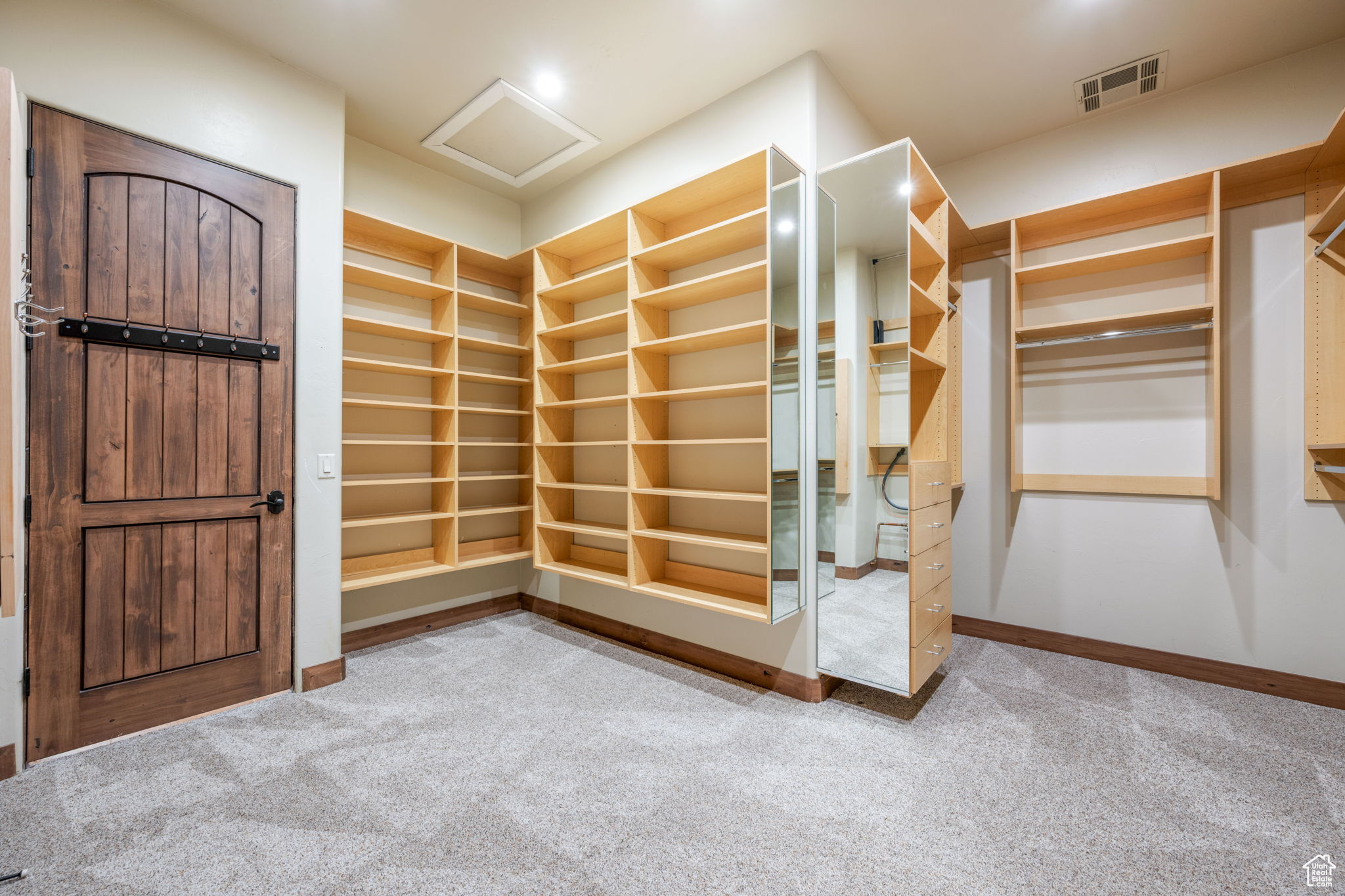 POINTE WEST EST - Residential