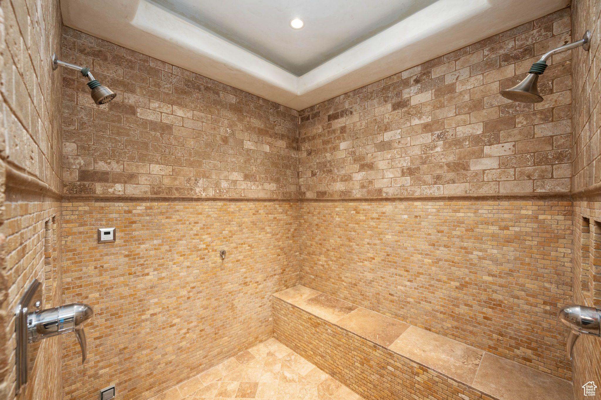 POINTE WEST EST - Residential