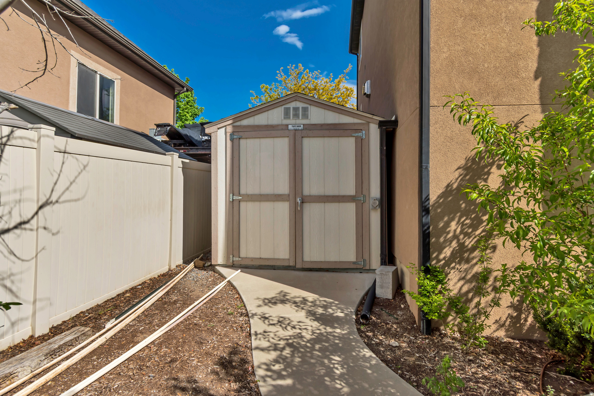 TEMPLE HAVEN - Residential